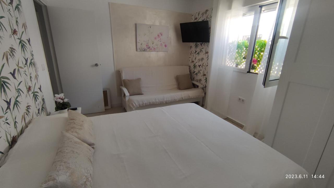 Rosalia Playa San Cristobal Wifi Netflix *