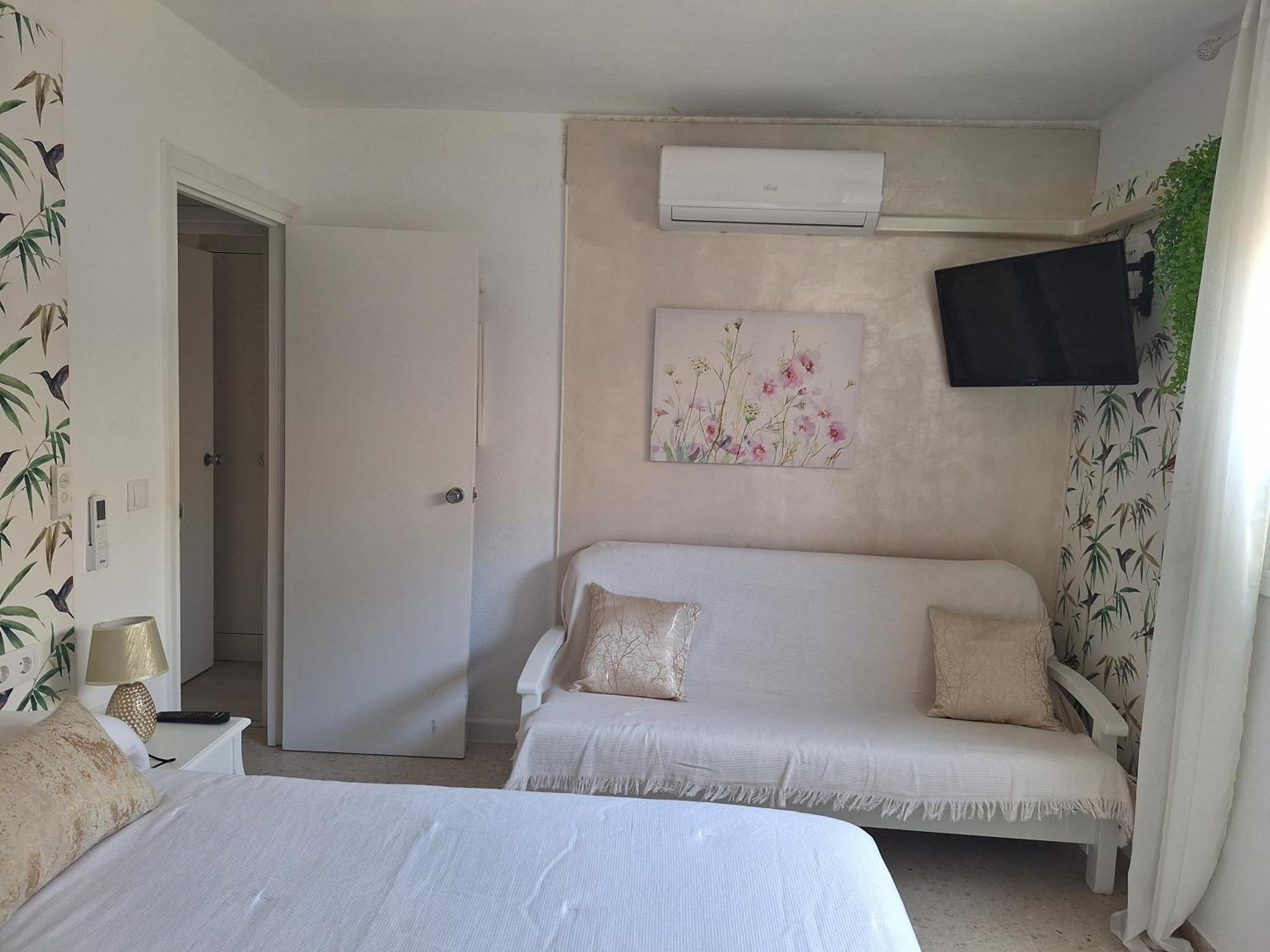 Rosalia Playa San Cristobal Wifi Netflix Almuñécar